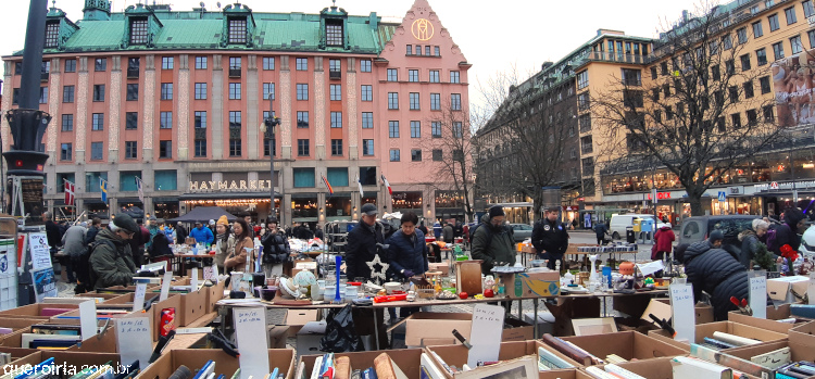 Feira de rua na praça Hötorget